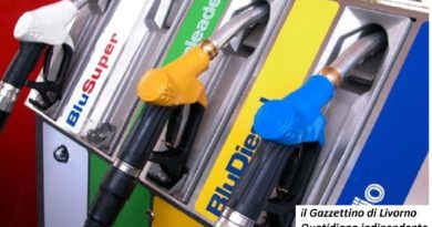 Benzina, Codacons: prezzi sfondando 2 euro al litro in autostrada 1