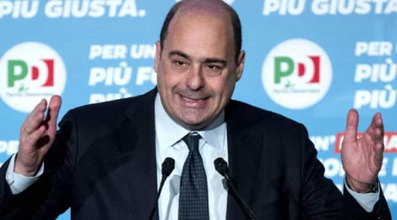 Il segretario del Pd Zingaretti in  unâ€™iniziativa elettorale a Genova
