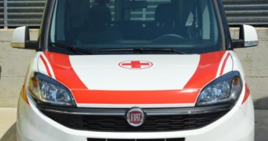 PISTOIA Auto contro ambulanza, 7 feriti a Uzzano