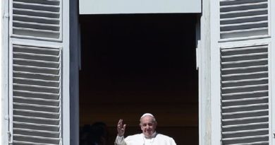 Lâ€™invocazione di Papa Francesco Proteggi questo Paese