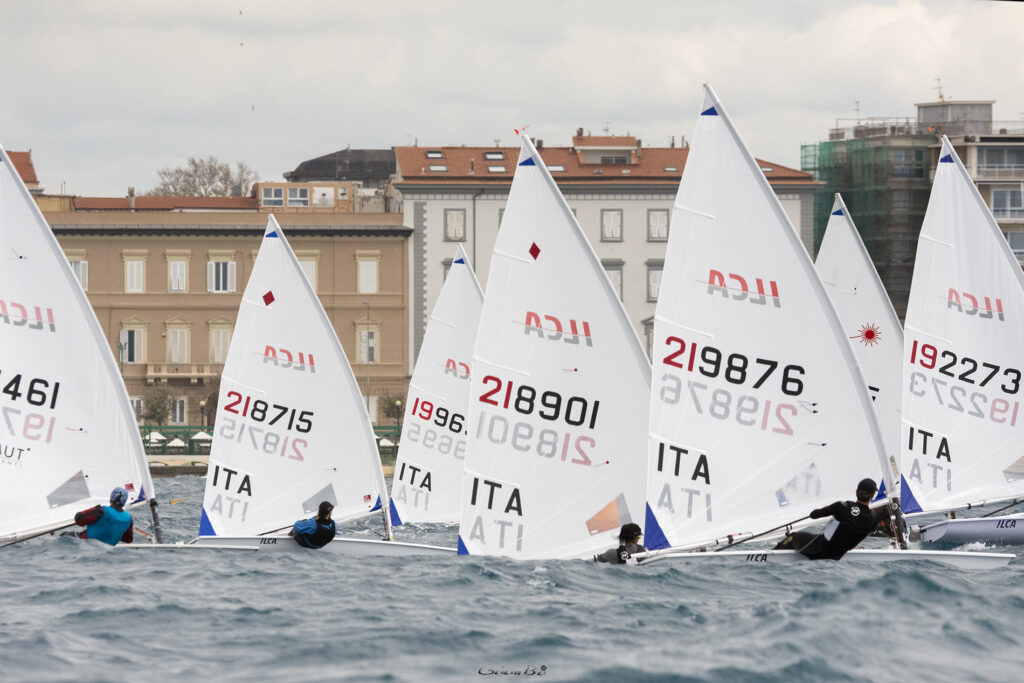 LA TERZA GIORNATA DI SPORT VELICO CHIUDE LE PRIME CINQUE CLASSI DI REGATA