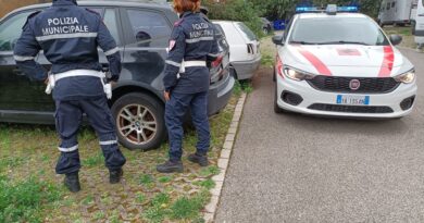 Ritrovata dalla Polizia Municipale un'auto rubata e restituita al proprietario