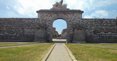 Le cerimonie del 173° anniversario della Difesa di Livorno