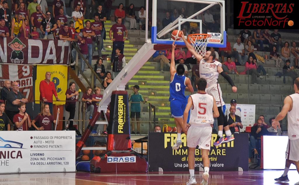 PRIMO QUARTO PERFETTO E LA LIBERTAS VINCE CON OLEGGIO (69-62)