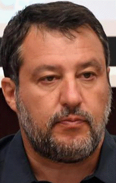 Matteo Salvini torna a parlare dell'insegnante detenuta da un anno in Ungheria