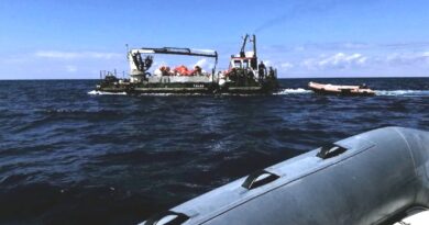 Più sicurezza in mare. Si posizionano gli atolli di salvataggio lungo la costa